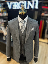 Malaga 3-Piece Plaid Suit – Timeless Elegance, Modern Tailorin